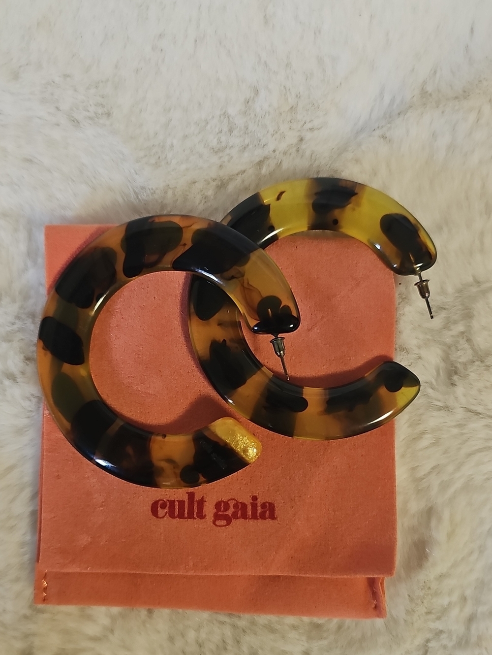 Cult Gaia Tortoise Kennedy Hoop Earrings